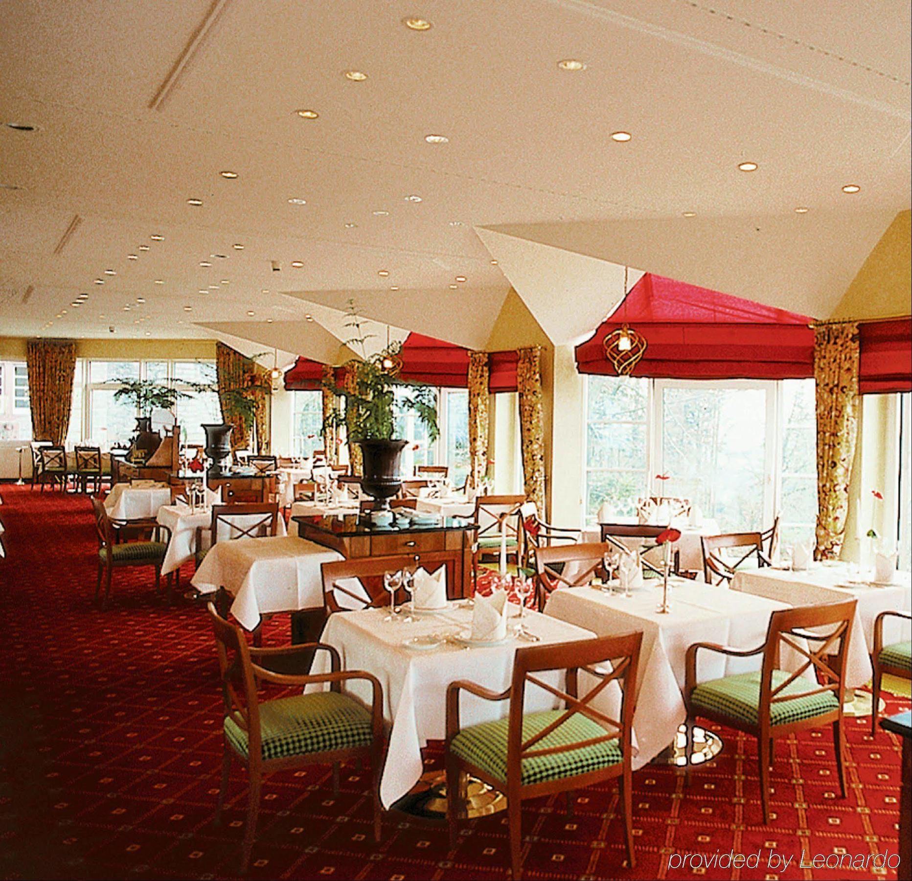 Schlosshotel Buhlerhohe Schonbuch Restoran gambar